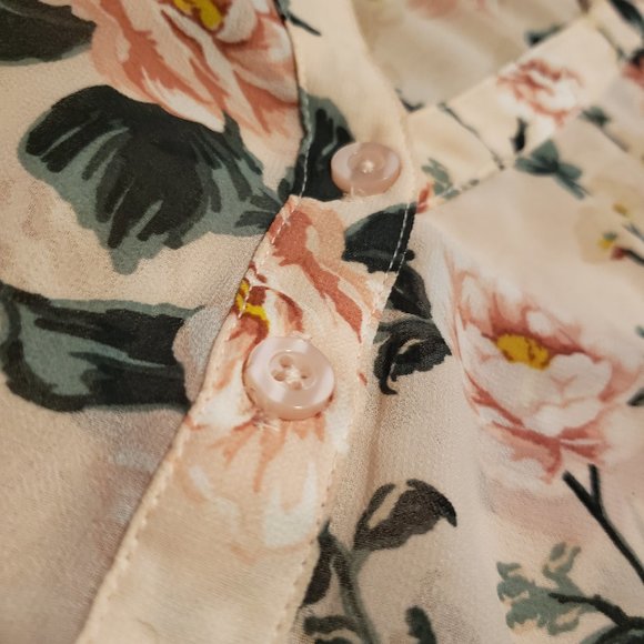 Torrid Floral Button Up Shirt Pink Green Women's 1 Lightweight Breathable Summer - Picture 4 of 9